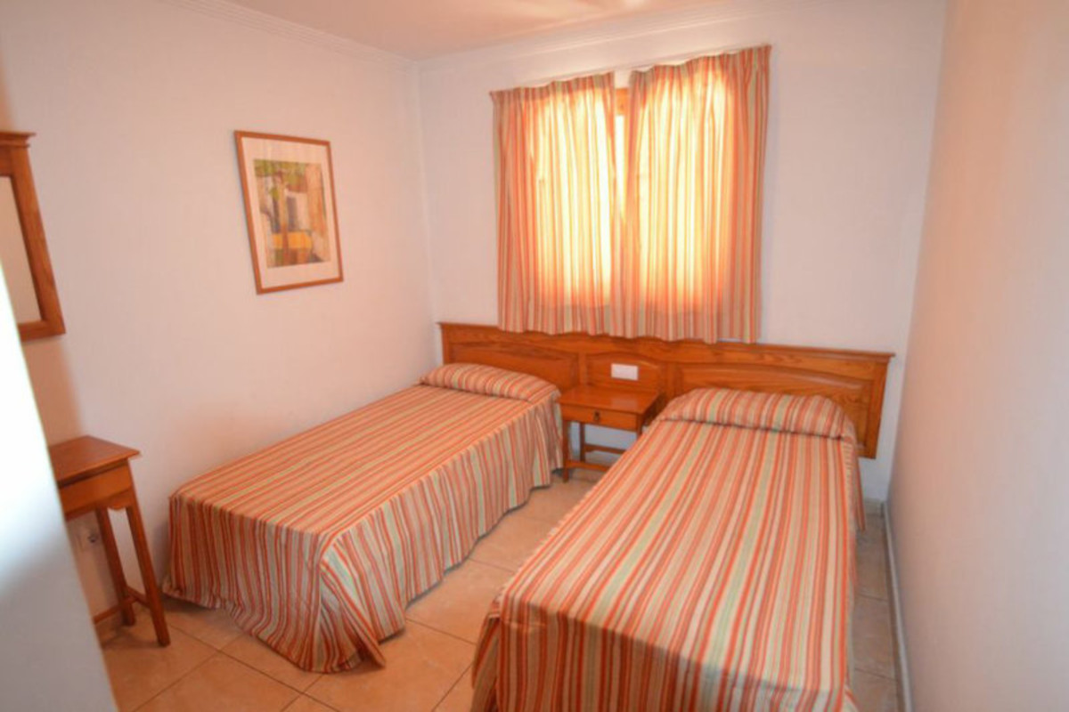 Las Brisas Bungalows