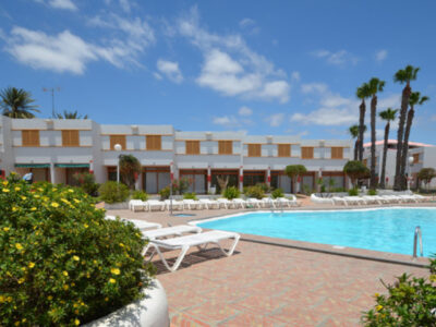 Las Brisas Bungalows