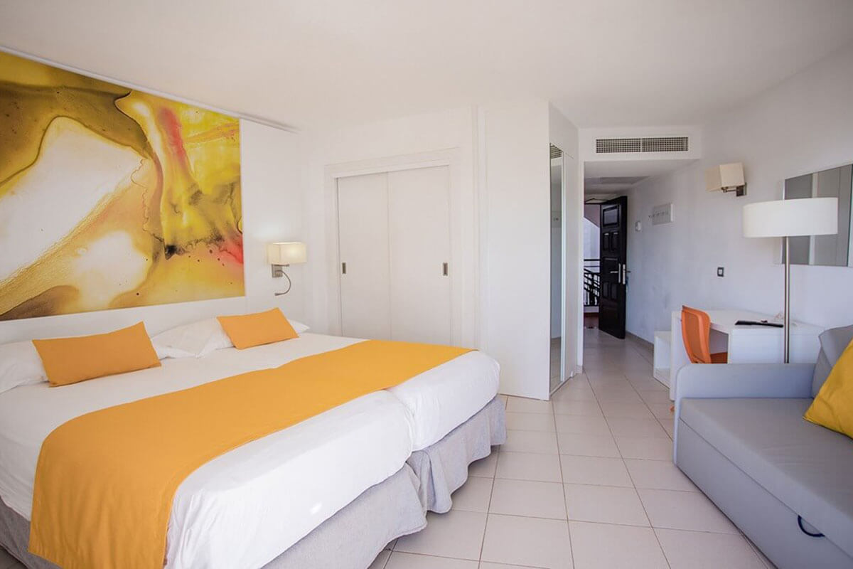 Servatur Waikiki